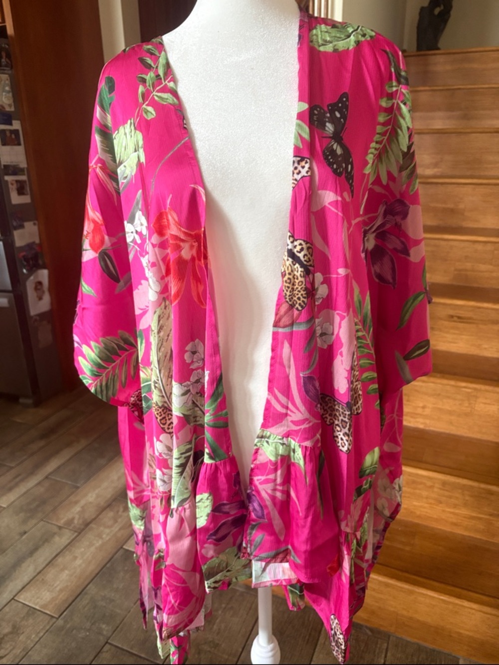 NWT Vibrant Pink Floral Kimono Cover-Up w/ ruffles oversized s/m &L FIRM 👇